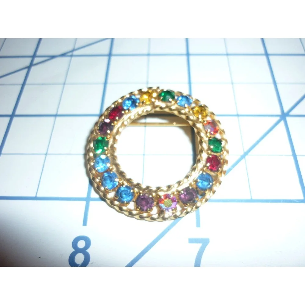 Vintage Mid Century Multi-Color Rhinestone Wreath Brooch Gold Tone‎ AB Stone